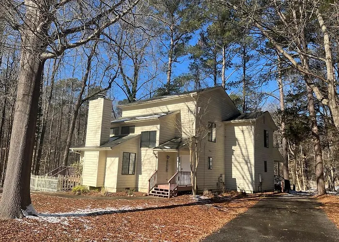 Quiet 2 Bedroom House Close To Unc Duke Rtp