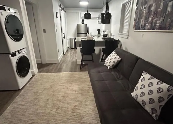 Chapel Hill Guest House Retreat