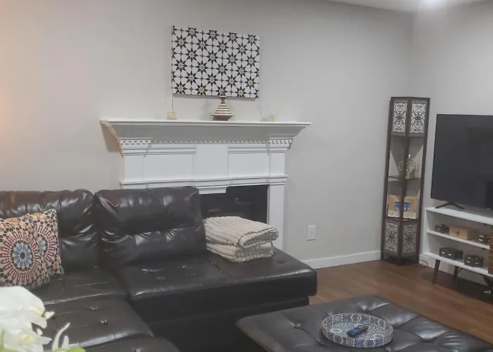 4 Beds, Near Unc, Packnplay, Walk To Golf, Kids Essentials