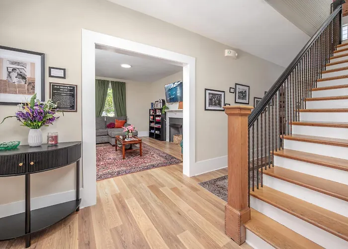 Chapel Hill Roots - Northside Historic Home - W Rosemary Street