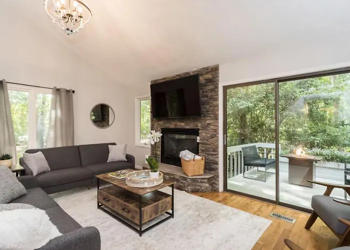 Unc Game Day Retreat, Hot Tub, Near Stadium And Franklin St